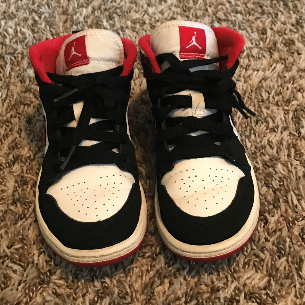 Boys Air Jordan 1 Retro High Sneakers